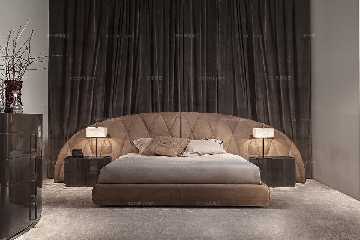 Daytona后現代臥室布藝軟床系列