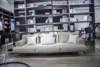 意大利極簡奢風現代時尚輕奢布藝軟包超柔軟四人位沙發