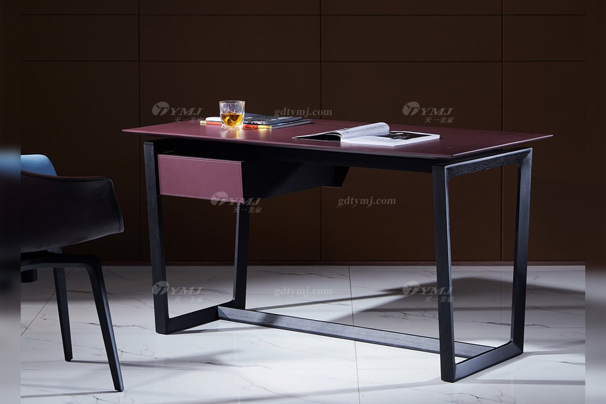 現(xiàn)代輕奢家具高端別墅家具品牌時尚馬鞍皮藝+進(jìn)口白蠟實木書桌SZ-01書桌場景1