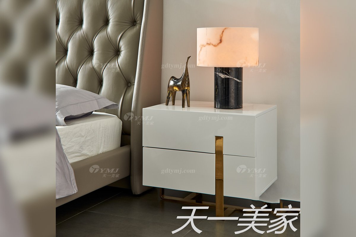 極簡風格家具高端別墅會所大宅簡約E1級環保板+不銹鋼白色床頭柜WD605床頭柜場景