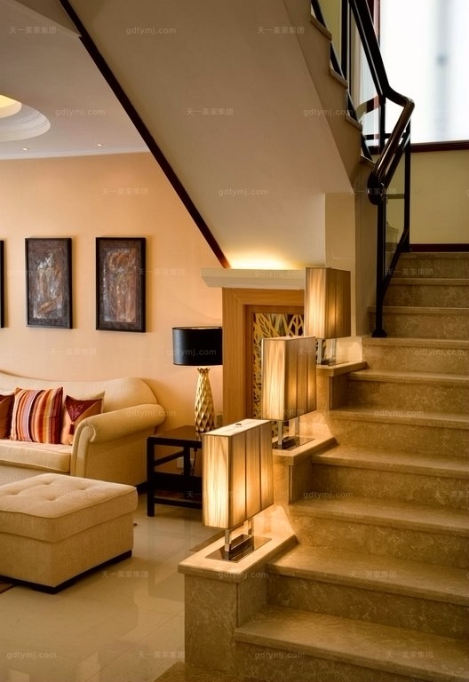 豪門別墅現(xiàn)代風客廳2