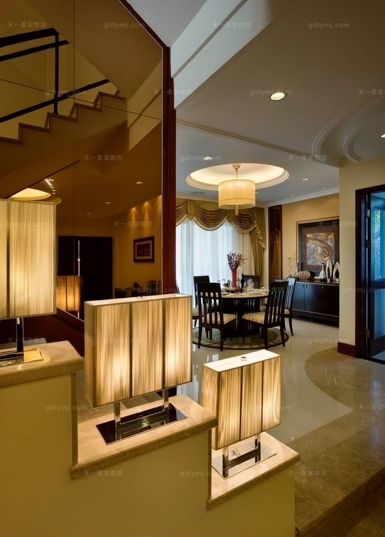 豪門別墅現(xiàn)代風餐廳