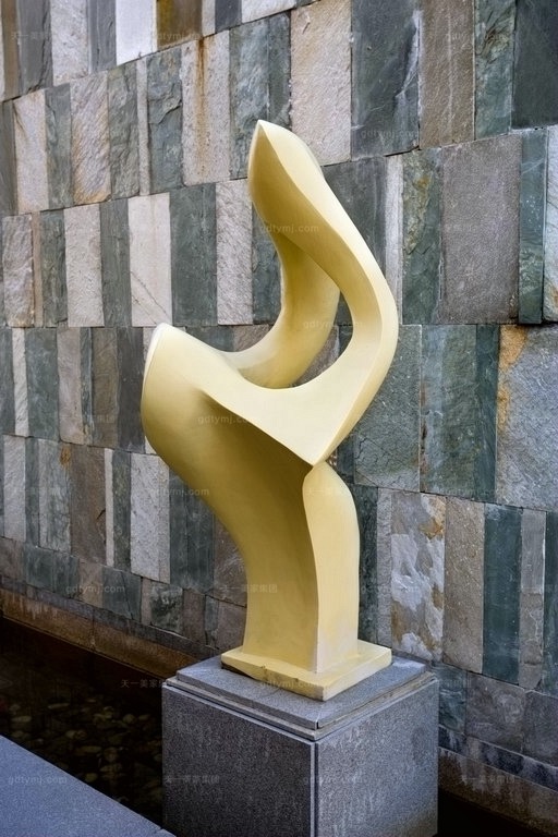 豪門別墅現(xiàn)代風水池