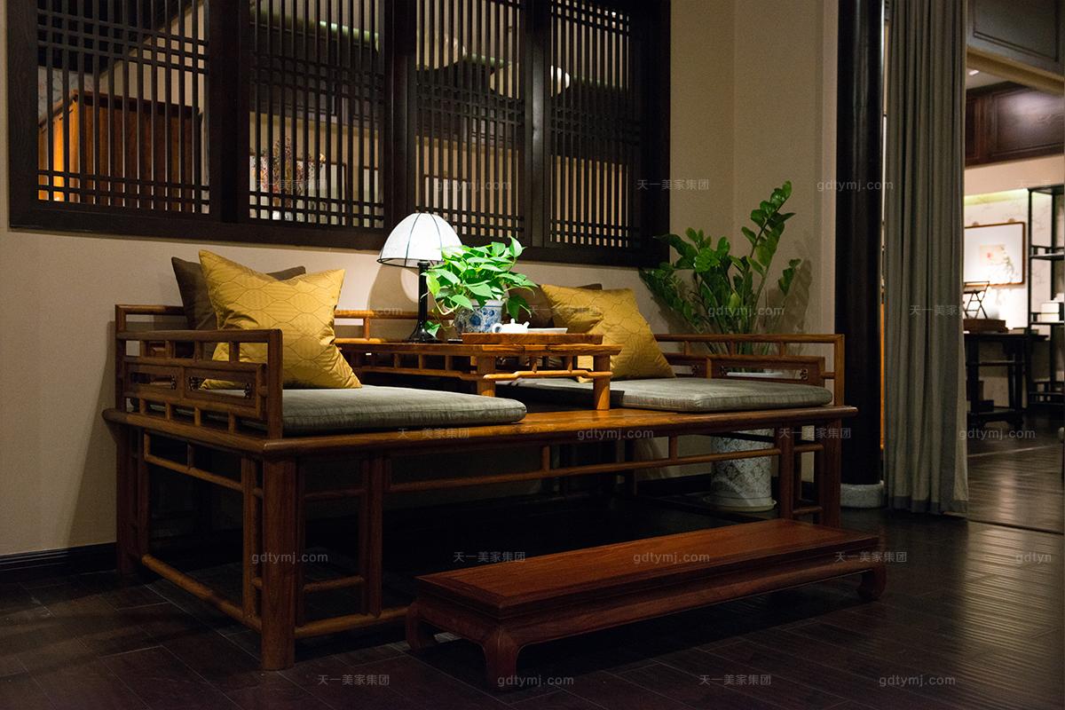 簡奢風格羅漢床