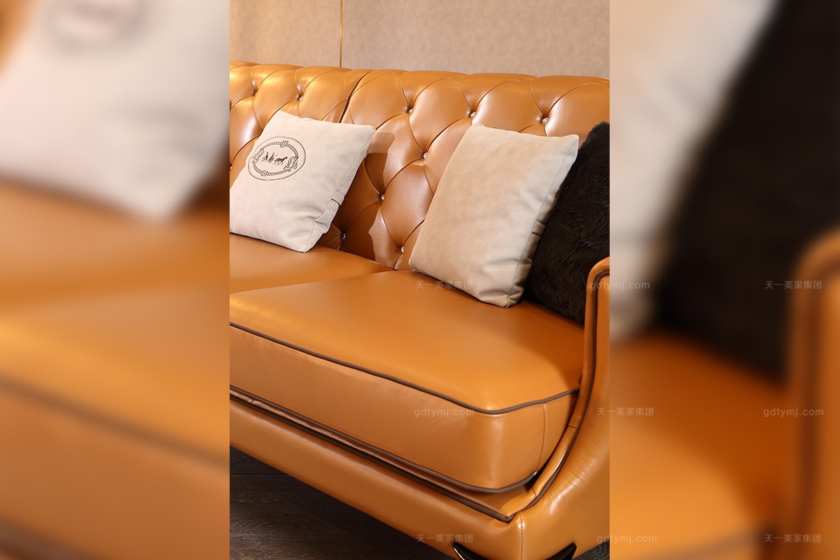 輕奢后現(xiàn)代愛(ài)馬仕橙真皮三位沙發(fā)