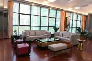 珠海崇峰一號(hào)現(xiàn)代高檔輕奢樣板間家具、軟裝飾品工程項(xiàng)目案例!