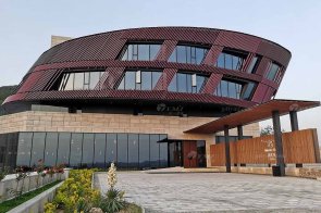 煙臺逃牛嶺酒莊高檔現代簡約時尚風格家具項目工程案例欣賞！