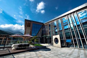 天一美家 | 蘭州冶力關阿瑪周措大酒店項目現代簡約套房家具案例擺場實拍!